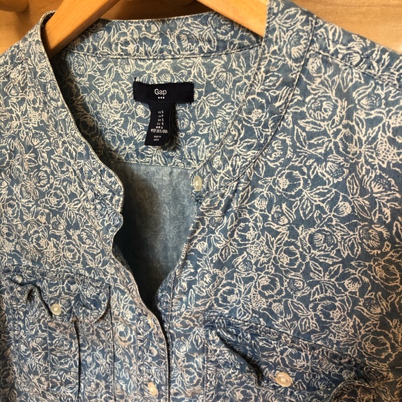 Gap Floral Printed Chambray Button Down Top - Picture 3 of 4